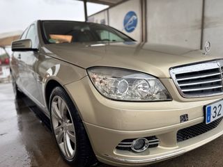 Mercedes-Benz Clase C 2011