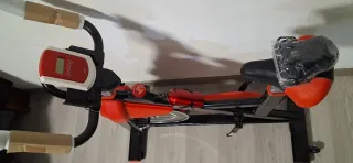 Bicicleta Estática Roja y Negra