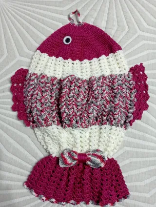 Bonitos peces colgantes guarda-bolsas