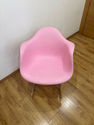 Silla mecedora infantil rosa