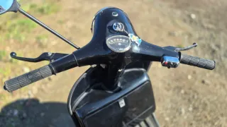 Vespa 200 DS Negra