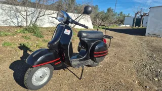 Vespa 200 DS Negra