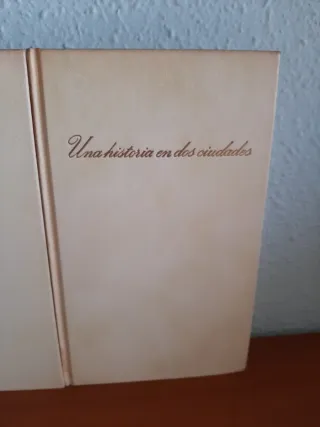 Charles Dickens, lote de 2 libros