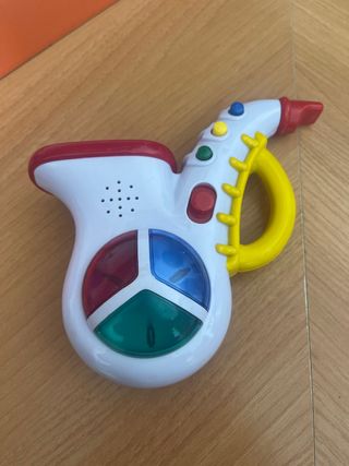 Saxofón de juguete musical