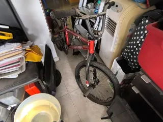 Bicicleta BMX Decathlon Roja