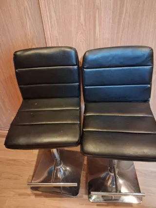 Taburete regulable en altura