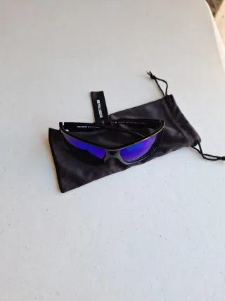 Gafas de Sol Pull&Bear Negras Moradas Nuevas