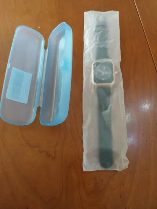 Reloj Mobiya Negro y Dorado