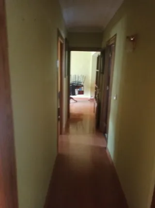 Piso tres habitaciones, cocina ,baño san grande y