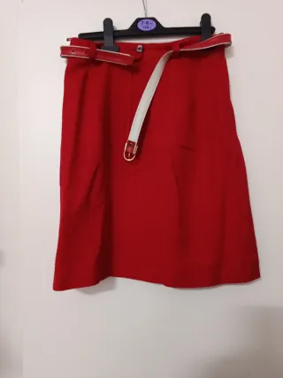 Gonna rossa con cintura