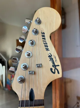 Squier Mustang by Fender. 2016. Sin uso. Guitarra