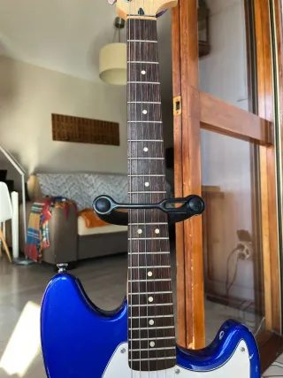 Squier Mustang by Fender. 2016. Sin uso. Guitarra