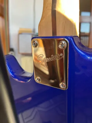 Squier Mustang by Fender. 2016. Sin uso. Guitarra