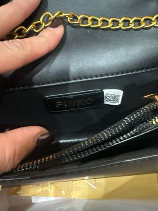 Borsetta Pinko Nera con Dettagli Oro