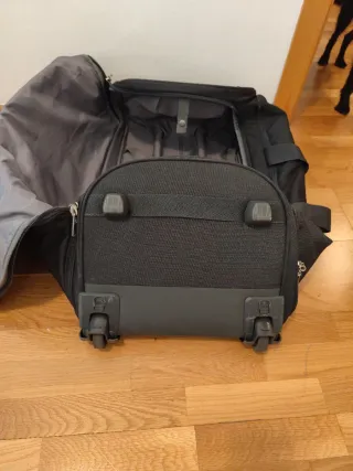 Maleta de viaje grande con ruedas