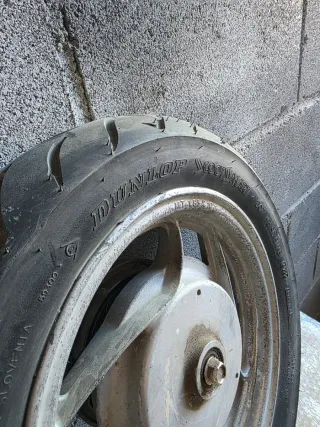 Juego de 2 llantas de yamaha axis