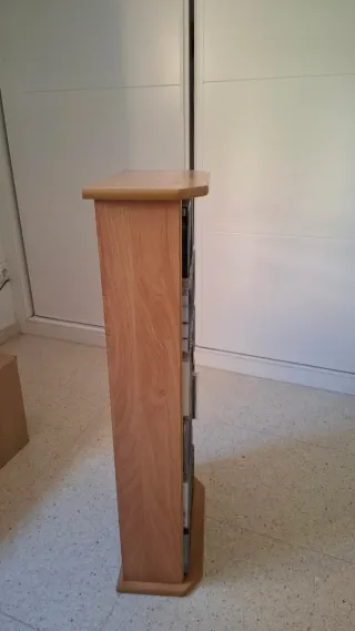 Mueble para CDs de madera