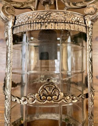 Farol colgante de estilo neoclásico francés