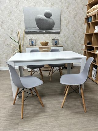 Mesa Moderna Madera con 4 Sillas Nordicas Oferta