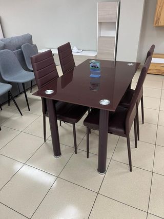 Mesa Comedor Cristal Marrón + 4 Sillas