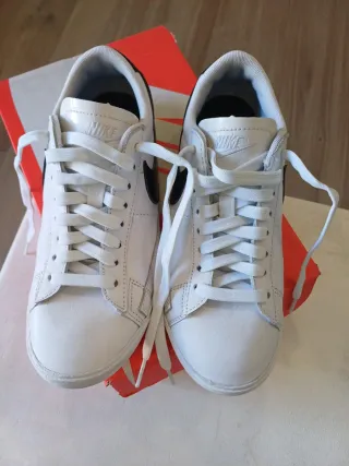 Nike Blazer Talla 37.5 Blancas