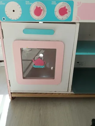 Cocina infantil de juguete