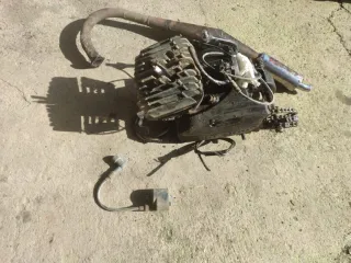 Motor Derbi FDS 50 con 12.552 km de origen