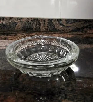 Cenicero de cristal tallado años 60