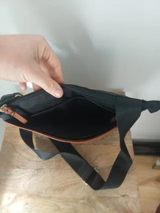 Bandolera Bric's X-Bag Negra y Marrón