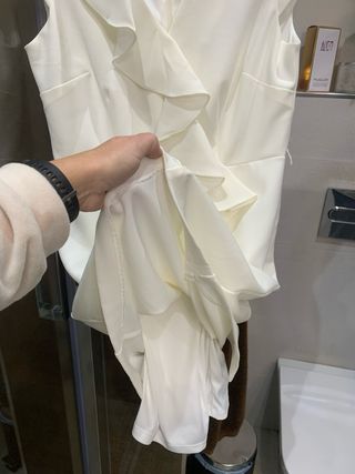Vestido Zendra blanco roto con volantes