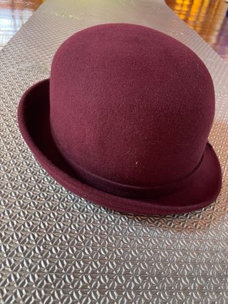 Sombrero de fieltro morado mujer