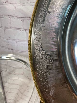 4 Bajo platos decorativos dorados y plateados