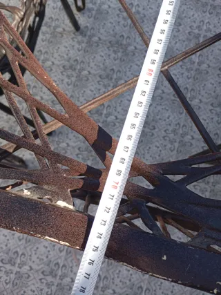 Mesa y 2 sillas fibra de vidrio