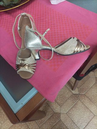 Zapatos de salsa dorados y plateados 5cm tacón lo