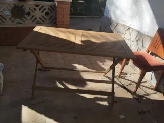 Tavolo da giardino pieghevole in legno