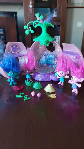 Casa Trolls con figuras + Trolls grandes