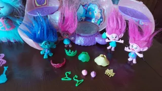 Casa Trolls con figuras + Trolls grandes