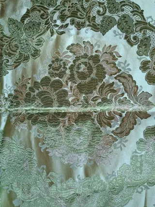 Tela bordada seda y dorado 50x71 cm