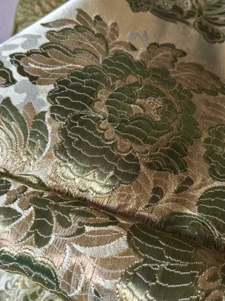 Tela bordada seda y dorado 50x71 cm