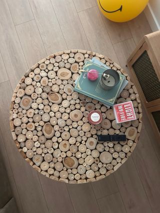 Mesa de centro redonda de madera