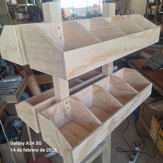 Expositor Estantería Madera y Plástico