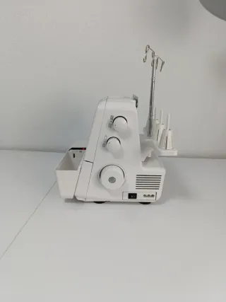 Remalladora Alfa 8703 con  Bolsa para transportar