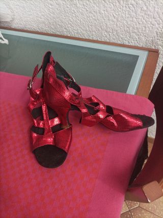 Zapatos de salsa rojos tacón 5cm