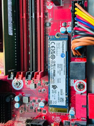 Torre HP Omen Gaming i5 1050