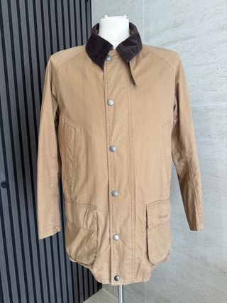 Chaqueta Barbour Talla M Beige Camel