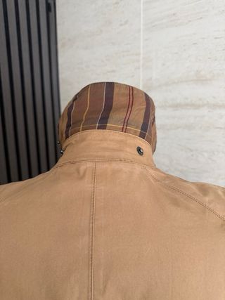 Chaqueta Barbour Talla M Beige Camel