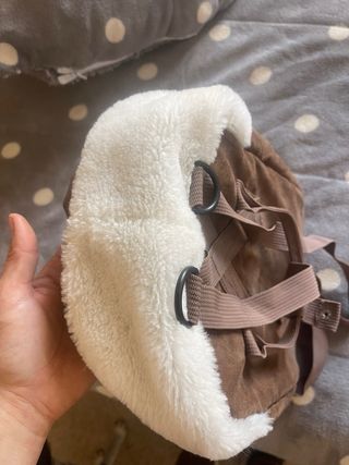 Mochila terciopelo marrón y blanco