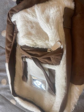 Mochila terciopelo marrón y blanco