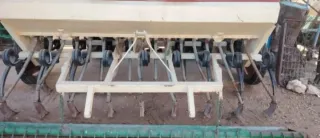 Sembradora de 17 brazos