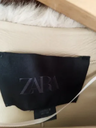 Abrigo Zara pelo sintético cinturón talla M nuevo